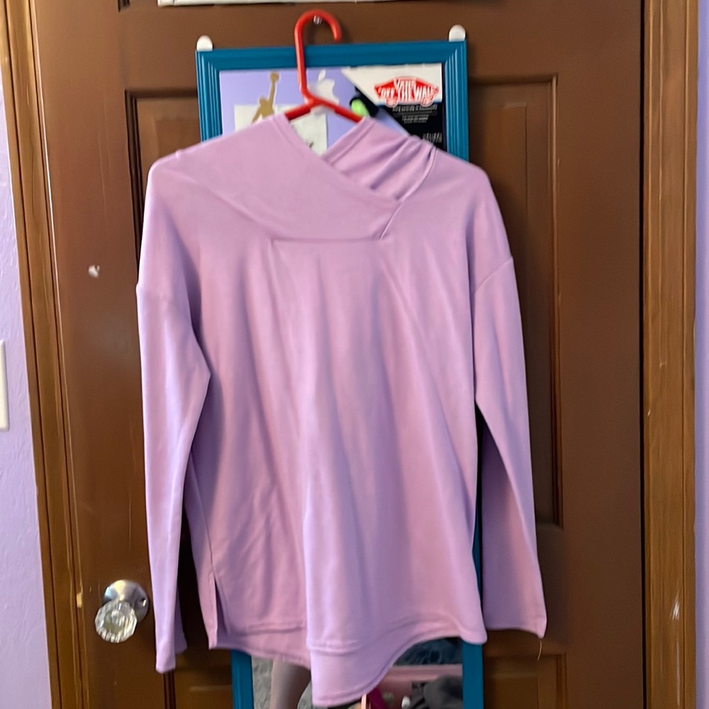 Lavender long sleeve shirt with hood